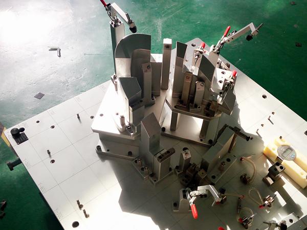 汽车零件检具汽车零件检具厂家鑫泰精密1500平方生产厂